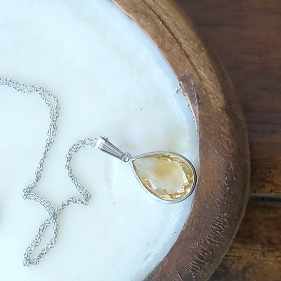 Pear cut Natural 6.05 ct Golden Citrine Necklace